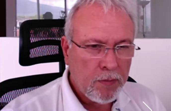 William Criado elimina los reptiles que perturban las mentes de sus pacientes